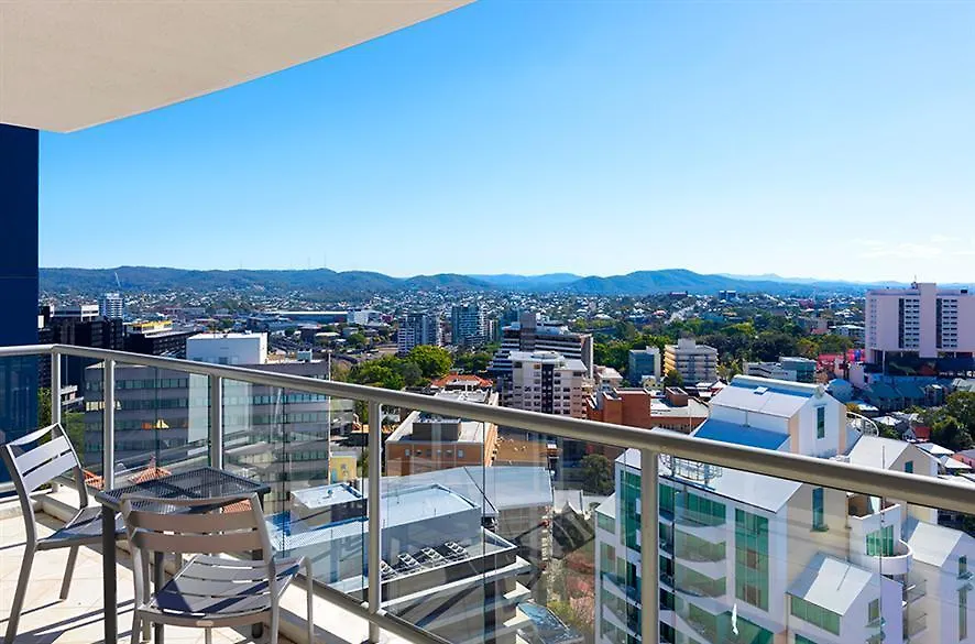 ****  Mantra On Edward Aparthotel Brisbane Australia